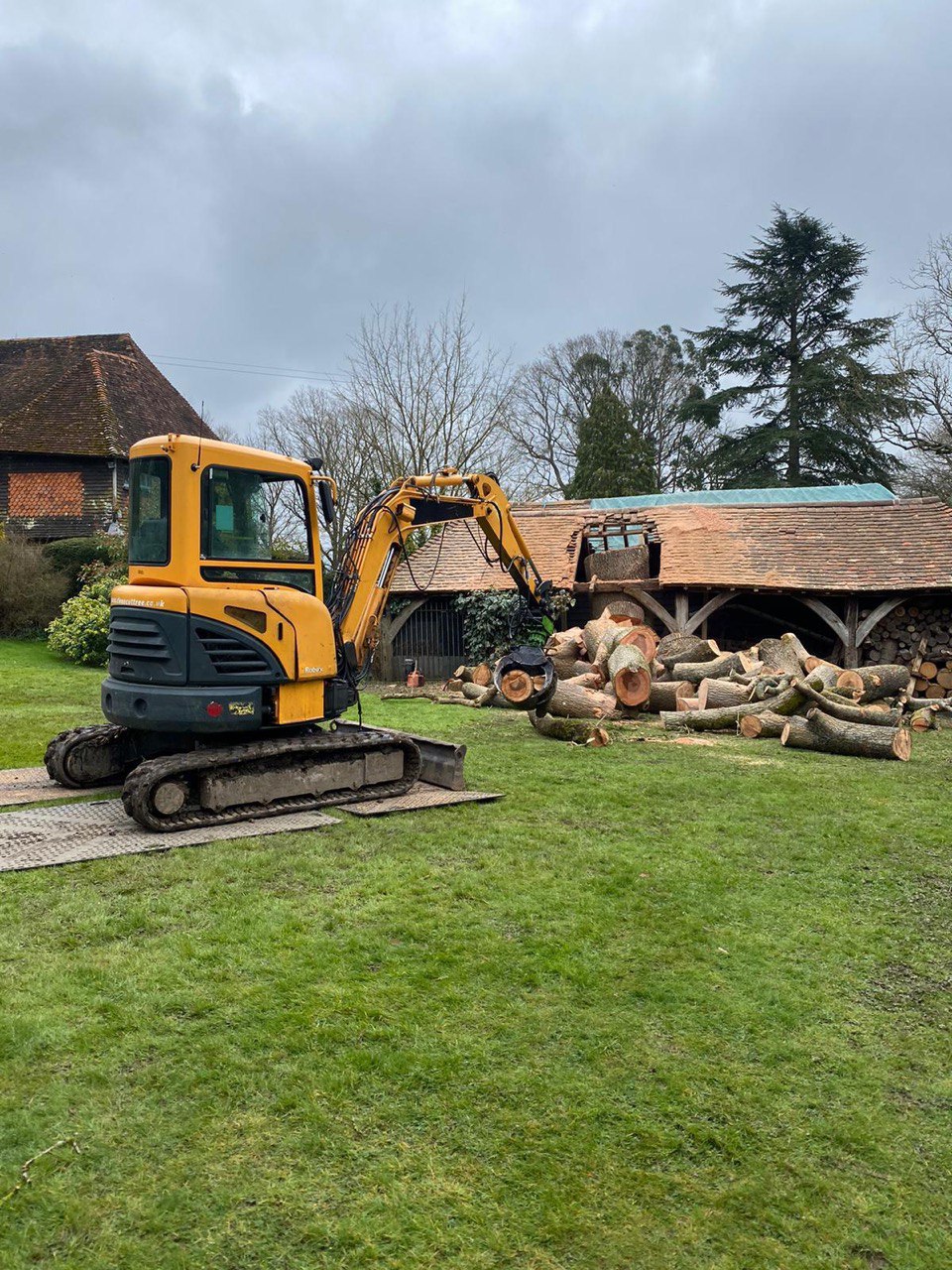 This is a photo of tree felling being carried out in Dover. All works are being undertaken by Dover Tree Surgery